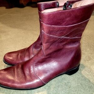 Vintage Ladies 9.5 Dark Burgundy Leather Boots